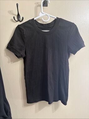 Everlane Black Knit Short Sleeve Tee